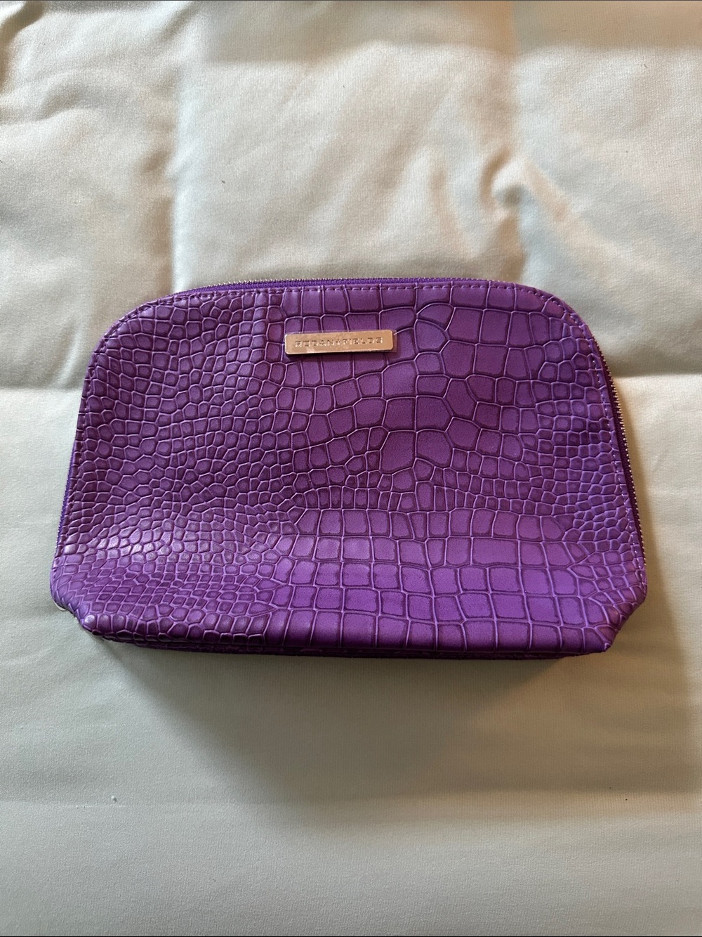 Rodan+Fields purple faux leather zippered makeup/toiletry/cosmetic bag/case